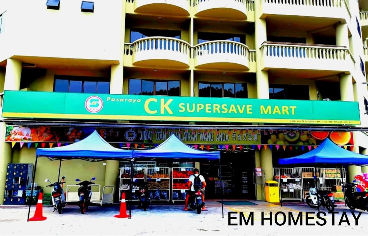 Em Homestay Pekan Pangkor Zewnętrze zdjęcie