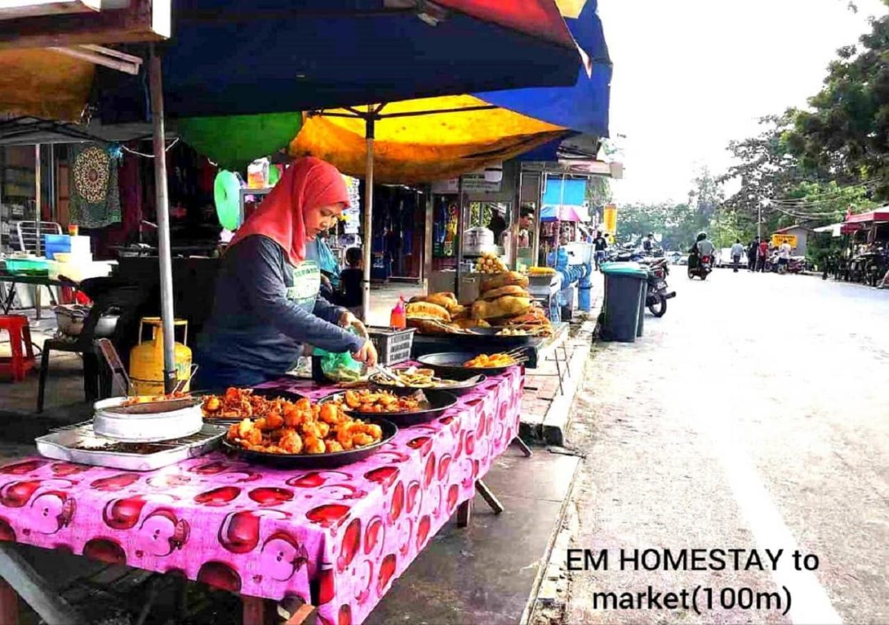 Em Homestay Pekan Pangkor Zewnętrze zdjęcie